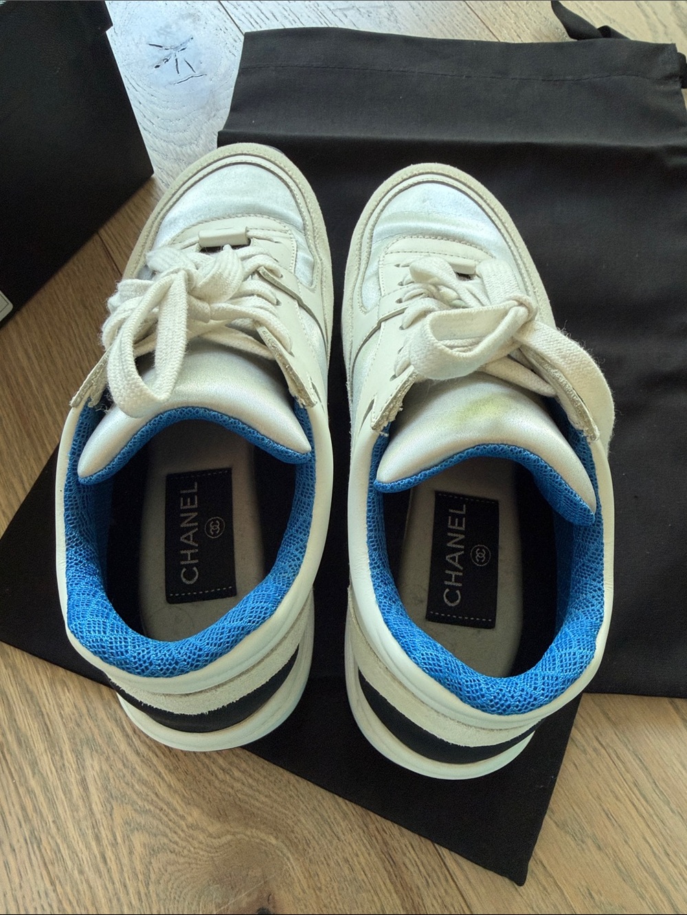 CHANEL White Leather Sneakers with Blue and Silver - Picture 5 of 9